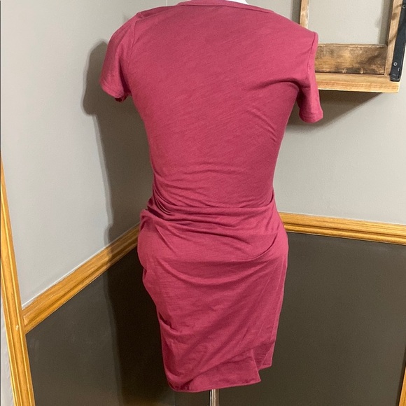 La Miel mauve Red Short Sleeve ruched body con mini Dress size medium - Picture 4 of 8